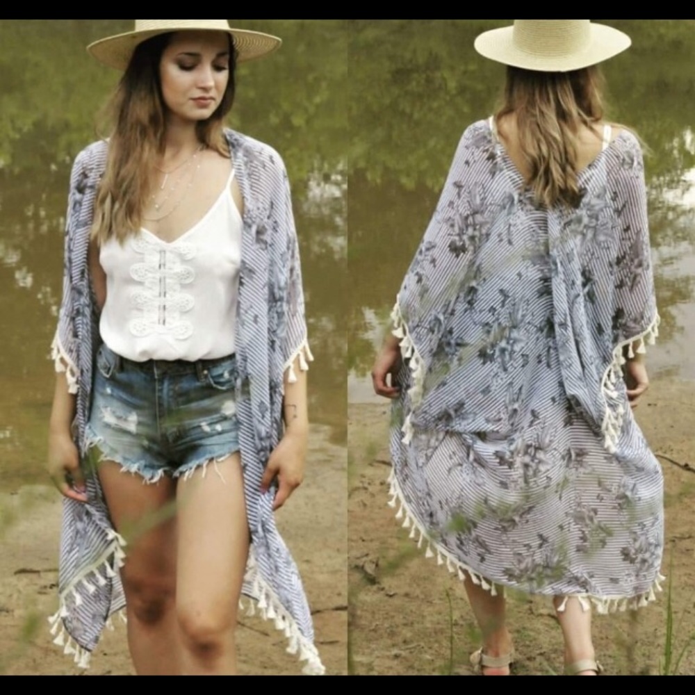 Last One! Gray striped floral duster/kimono - Picture 3 of 4